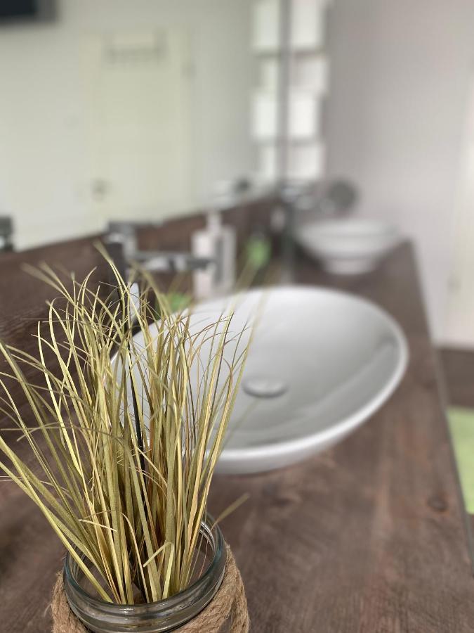 Ferienwohnung Ankerplatz Emden Esterno foto