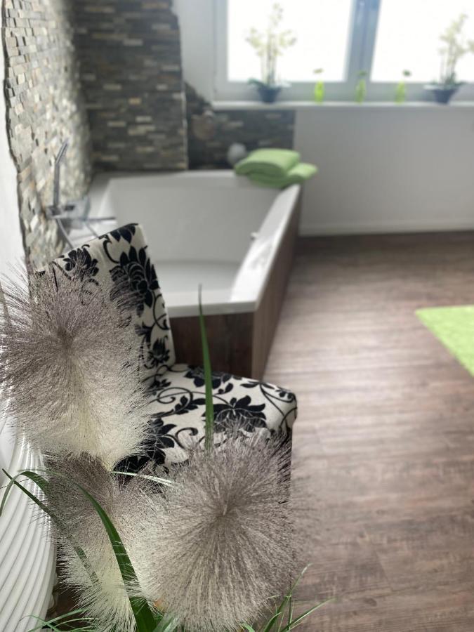 Ferienwohnung Ankerplatz Emden Esterno foto
