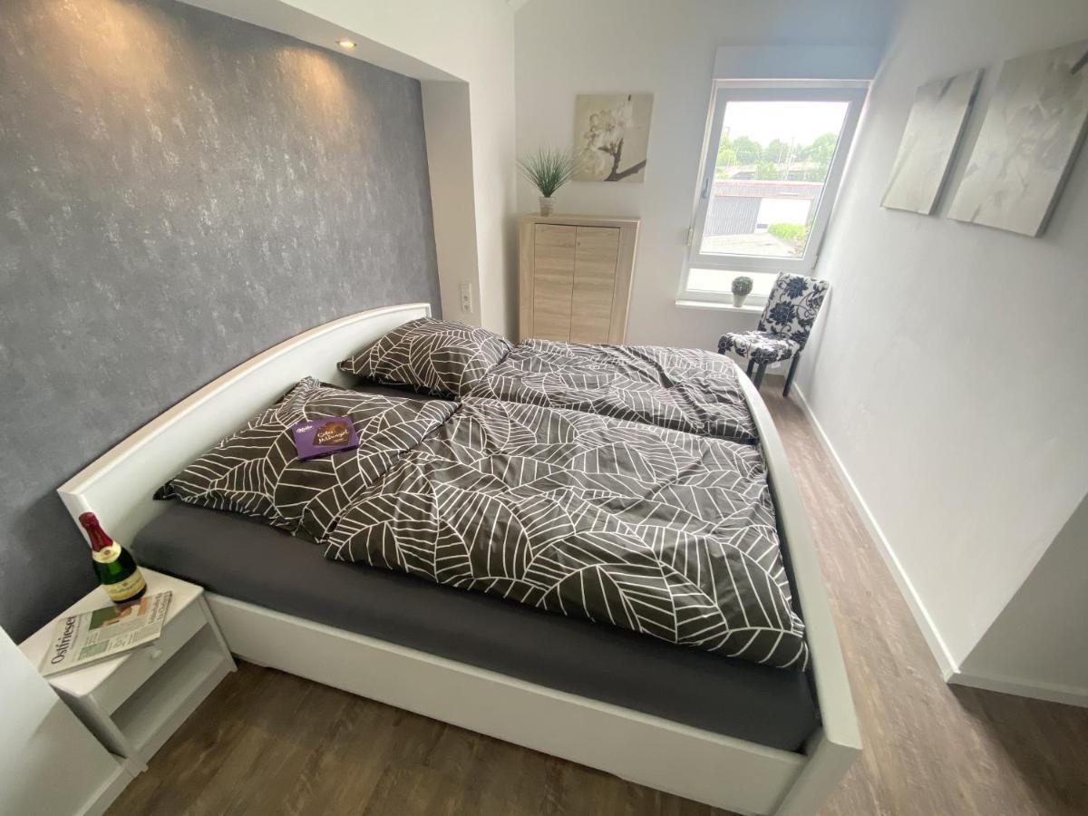 Ferienwohnung Ankerplatz Emden Esterno foto